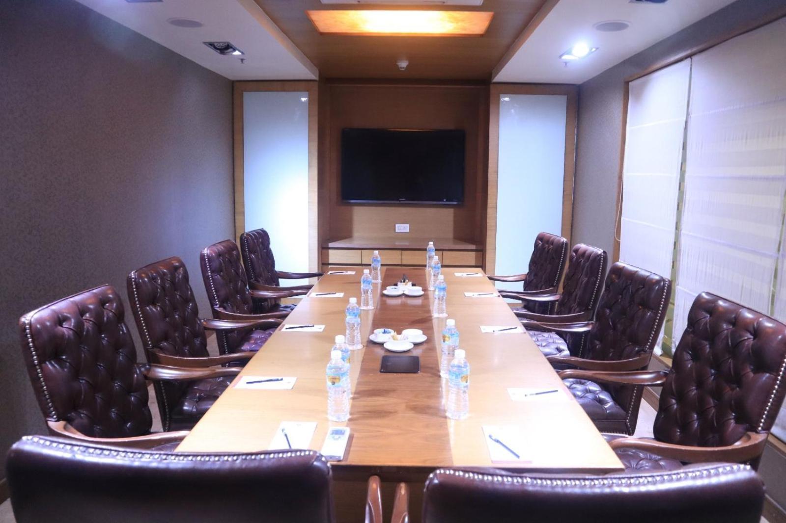 โรงแรมเดอซอฟรานี โกลกาตา ภายนอก รูปภาพ