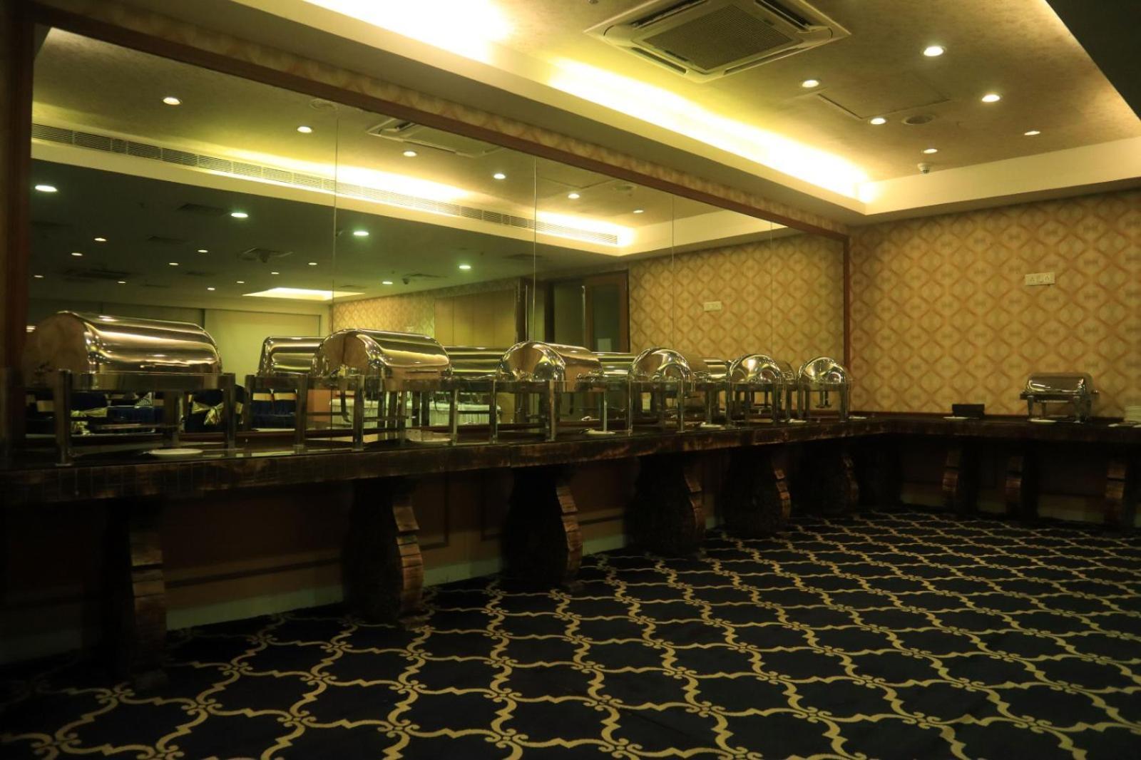 โรงแรมเดอซอฟรานี โกลกาตา ภายนอก รูปภาพ